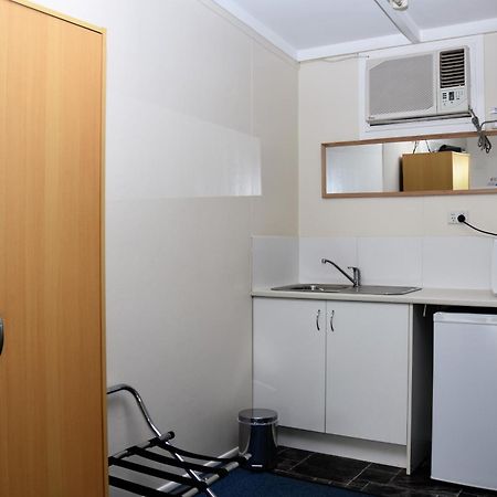 Chinchilla Motel חדר תמונה